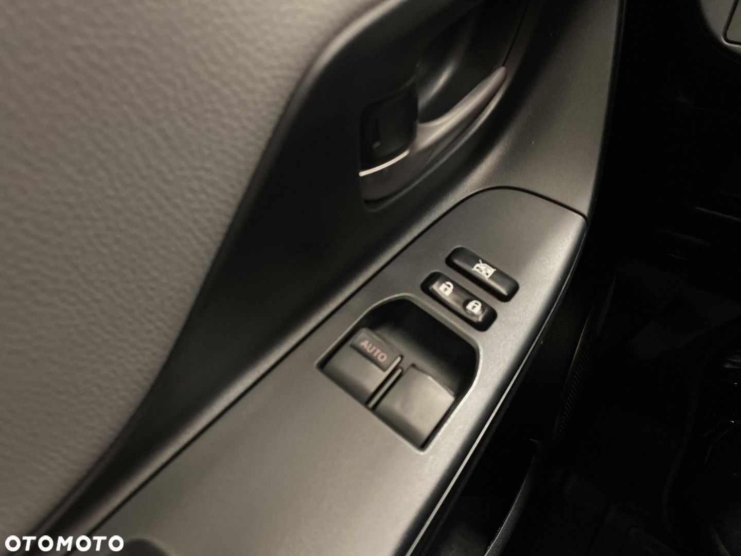Toyota Yaris - 19