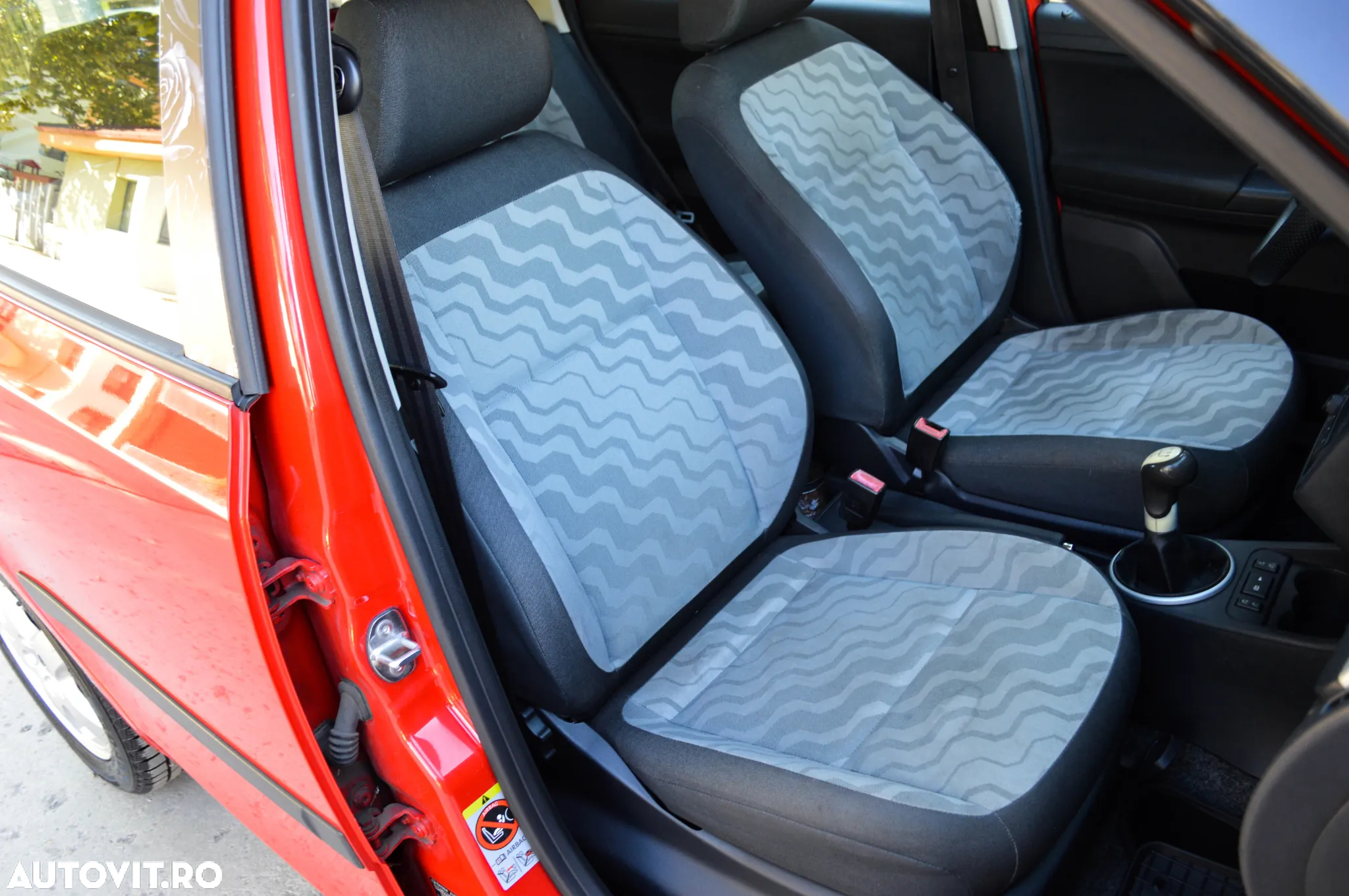 Skoda Fabia 1.2 HTP Ambiente - 22