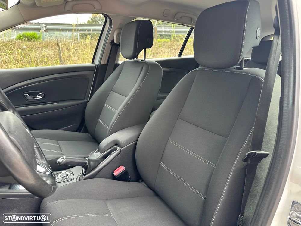 Renault Mégane Sport Tourer dCi 110 FAP EDC BOSE Edition - 9