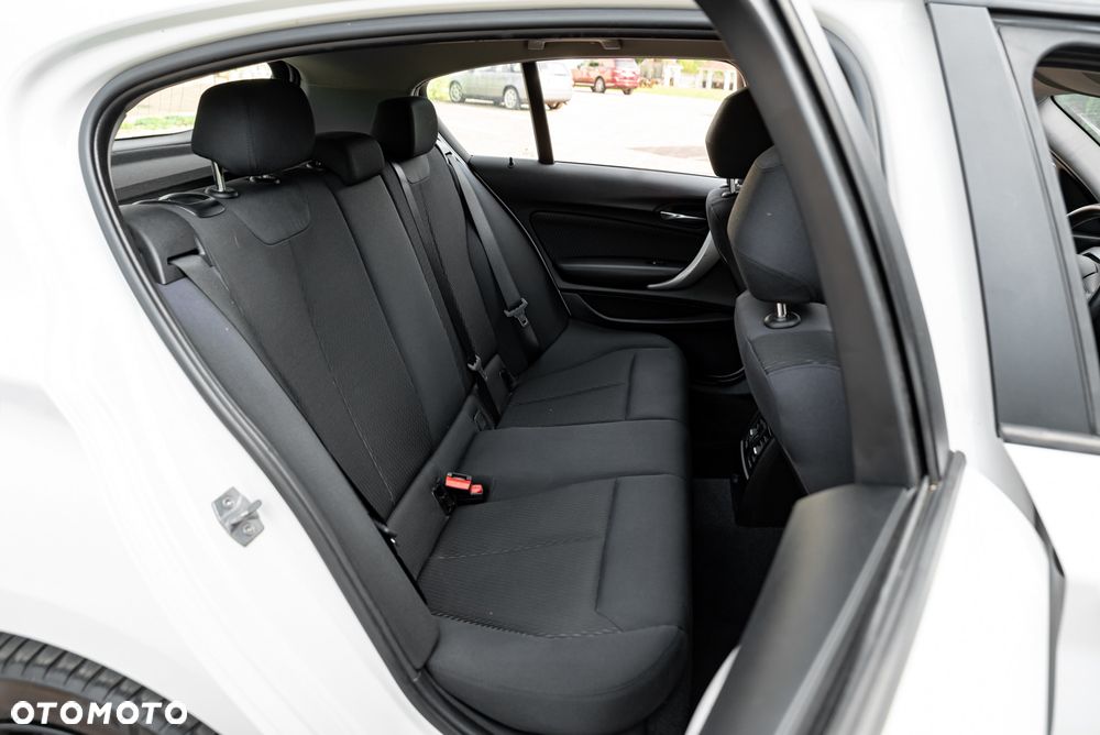 BMW Seria 1 116i Sport Line - 22