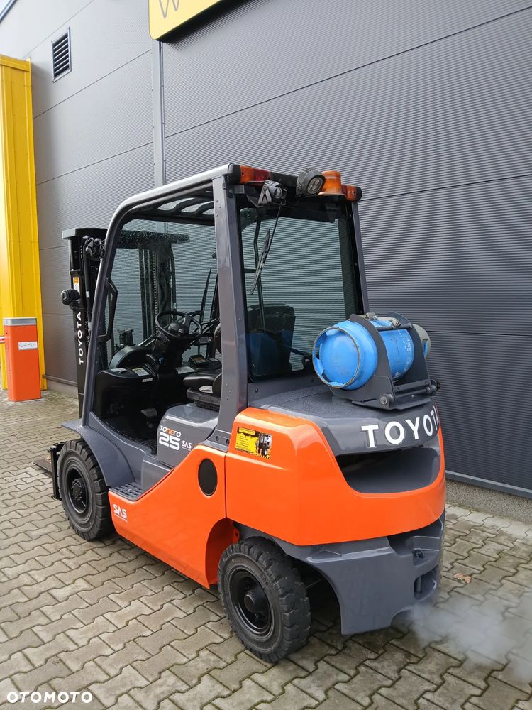 Toyota 02-8FGF25 - 5