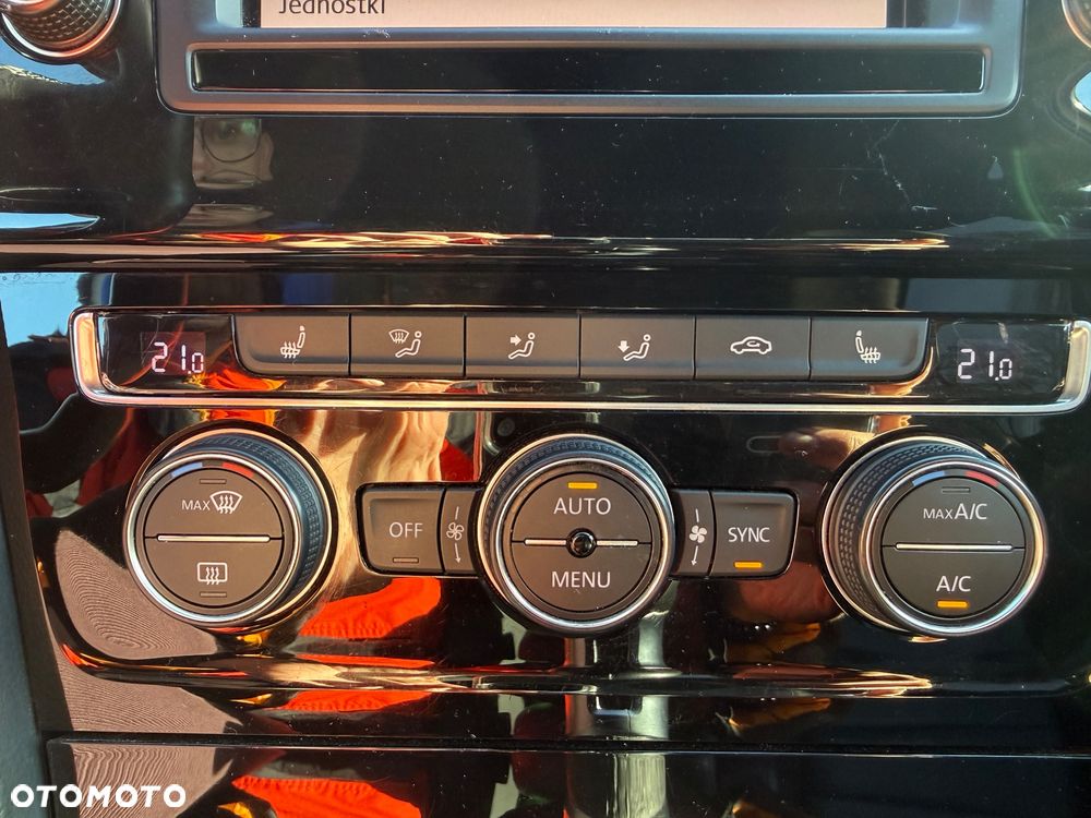 Volkswagen Golf - 18