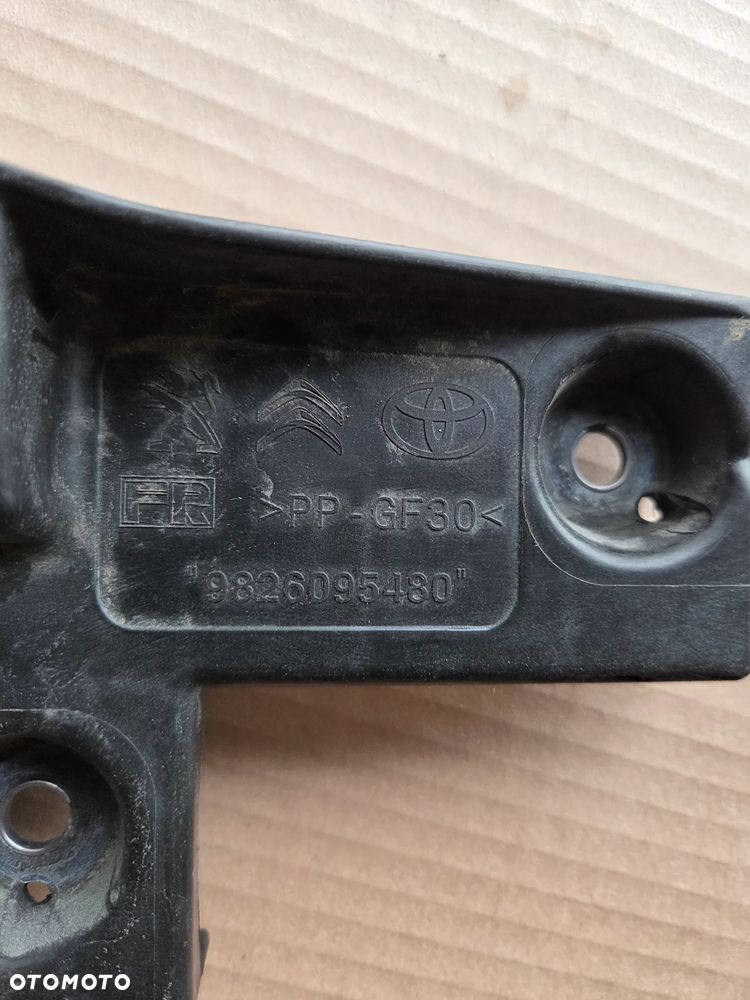 Okular wspornik mocowanie pasa prawy przód przód Peugeot Expert III   9826095480 - 13