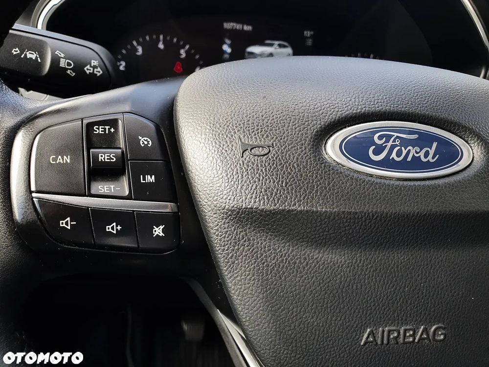 Ford Focus SW 1.5 EcoBoost Titanium - 12