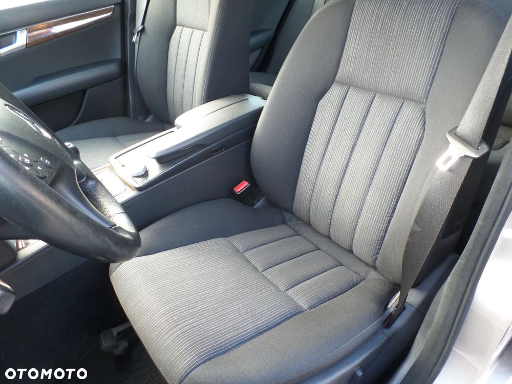 Mercedes-Benz Klasa C 220 CDI Elegance - 26