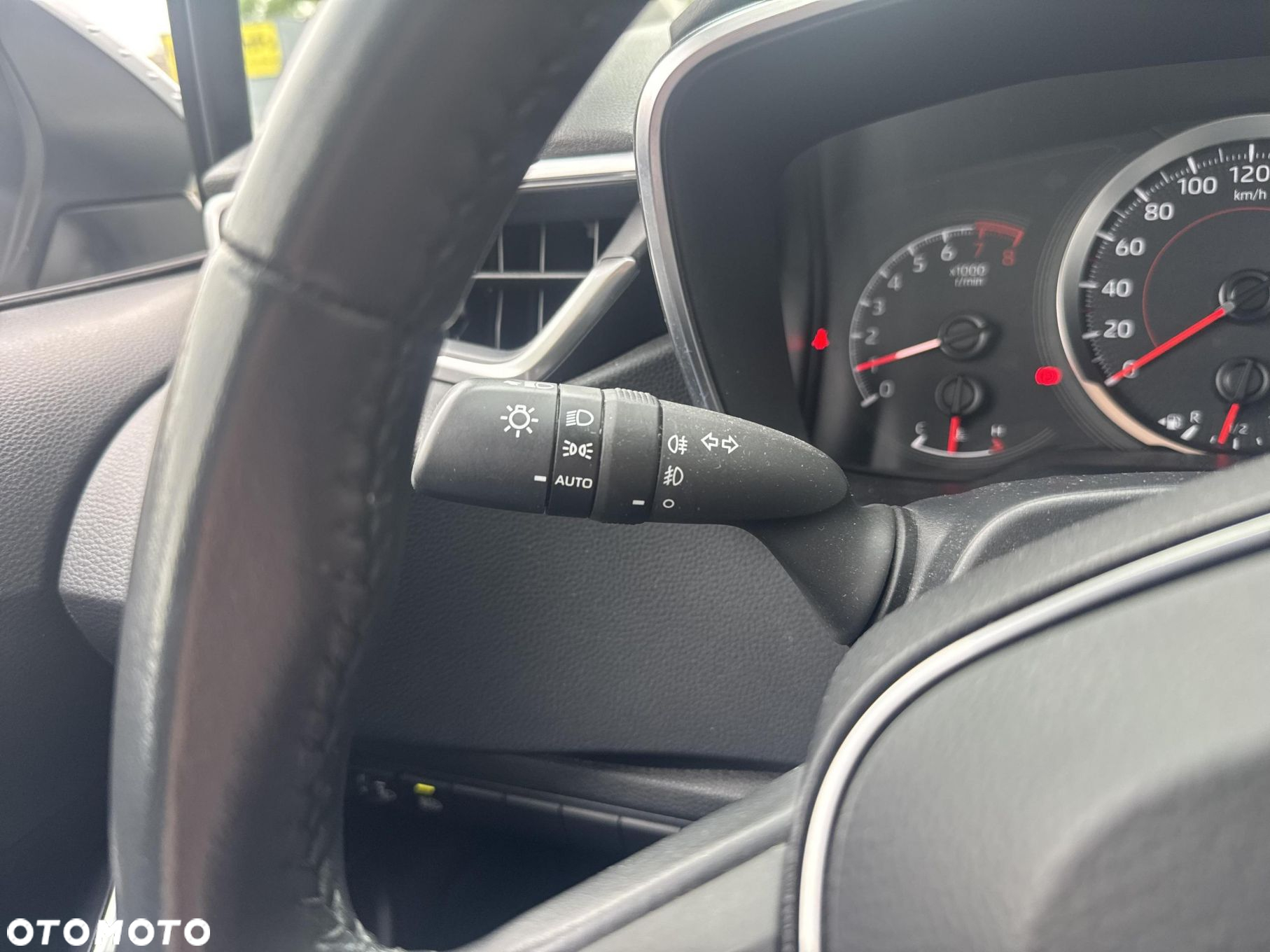 Toyota Corolla - 16