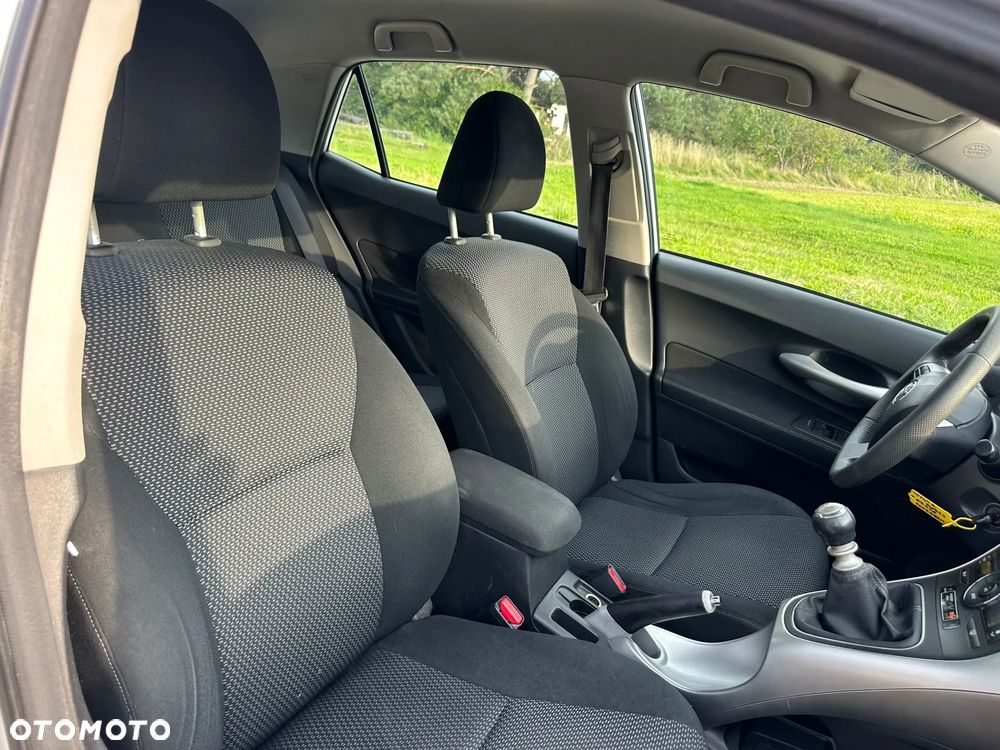 Toyota Auris 1.4 D-4D - 9