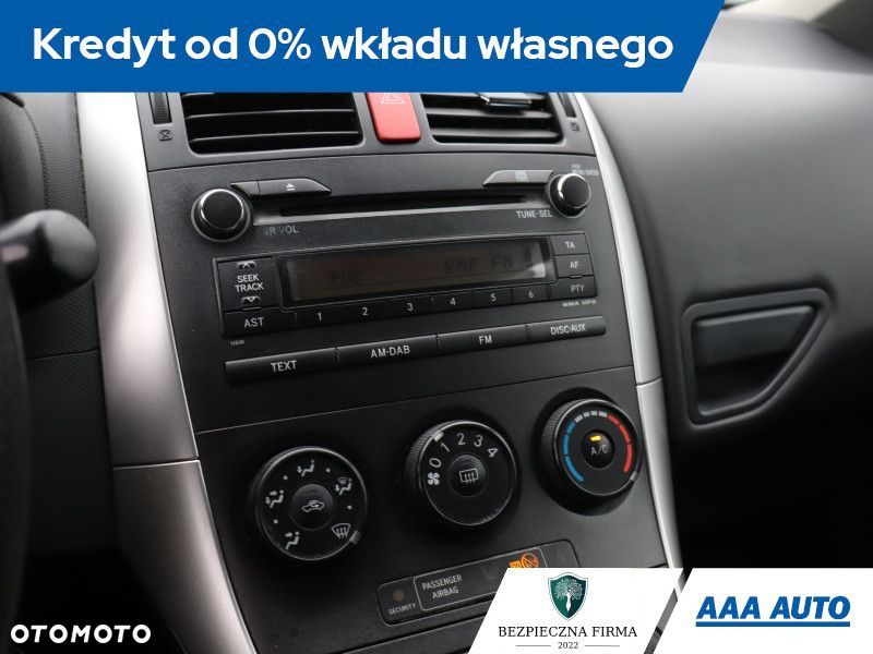 Toyota Auris - 13