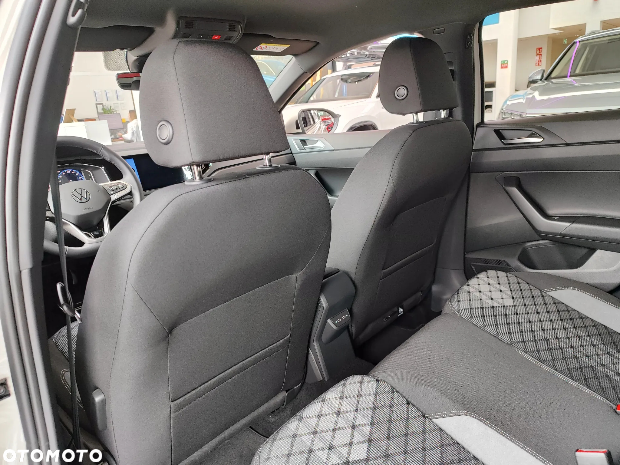 Volkswagen Taigo 1.5 TSI ACT R-Line Plus DSG - 14