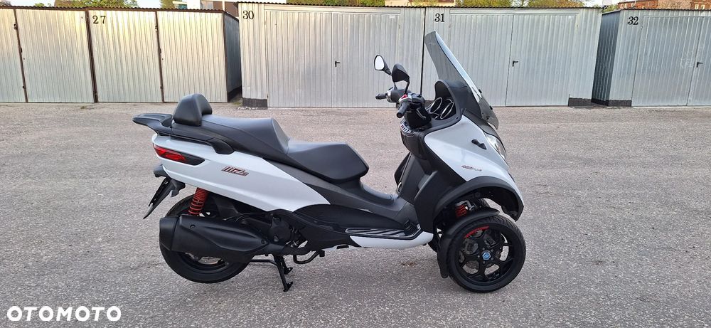 Piaggio MP-3 - 13
