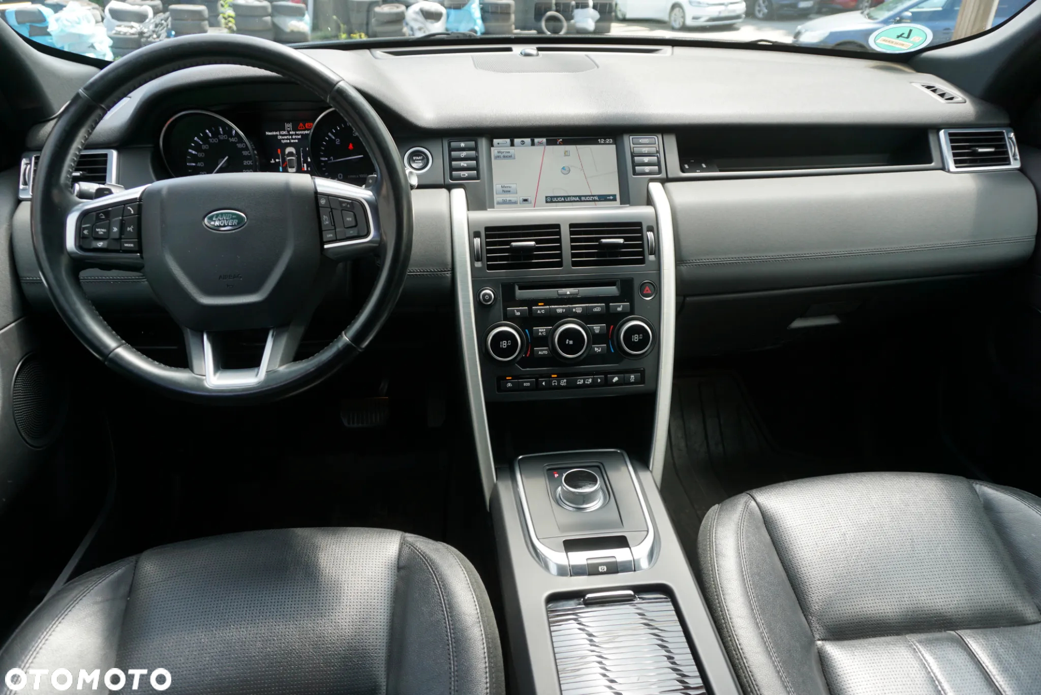 Land Rover Discovery Sport 2.0 TD4 HSE Luxury - 17