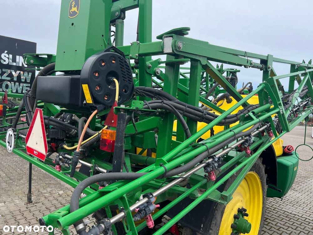 John Deere M724 - 8