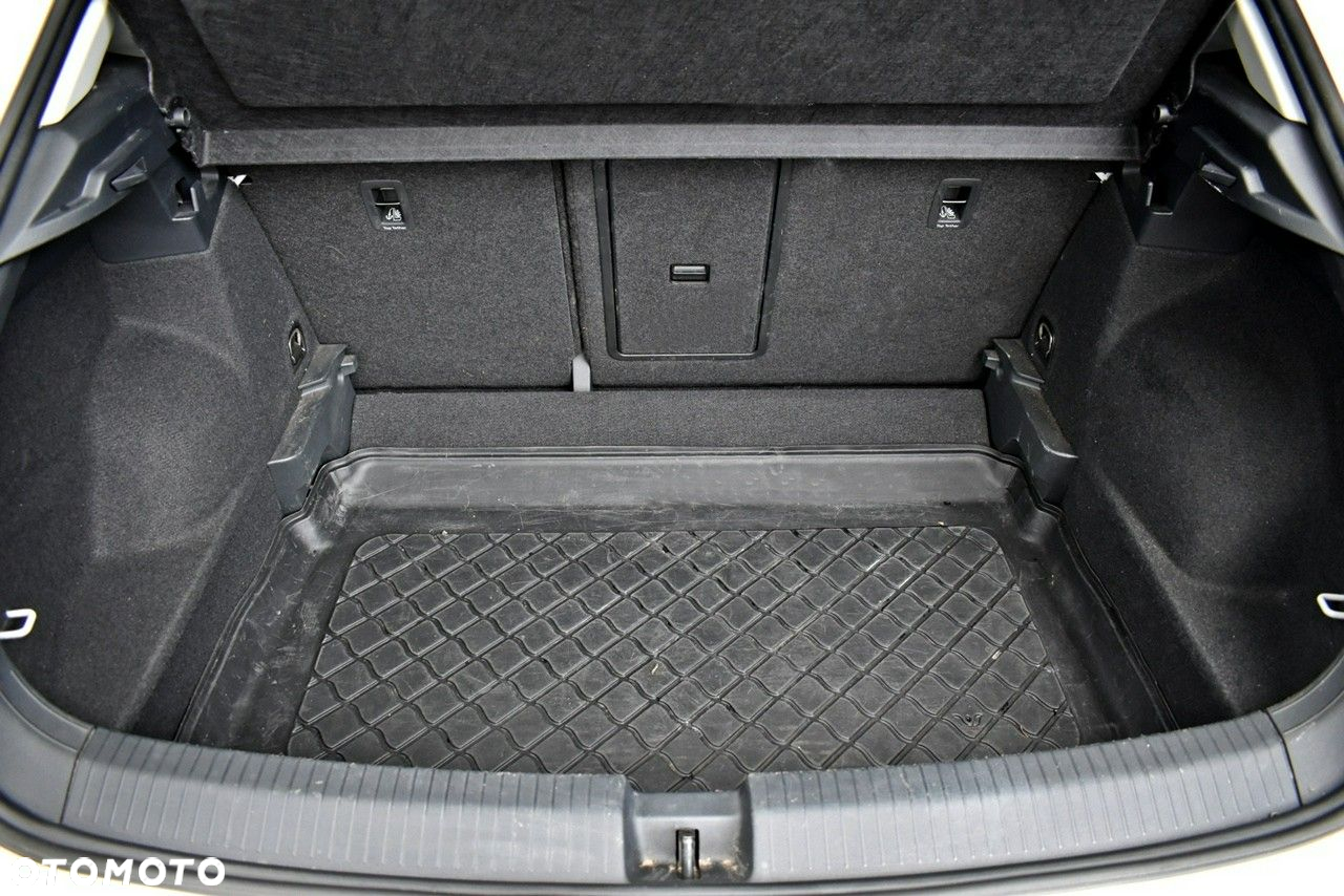 Volkswagen T-Roc 1.5 TSI Style - 25