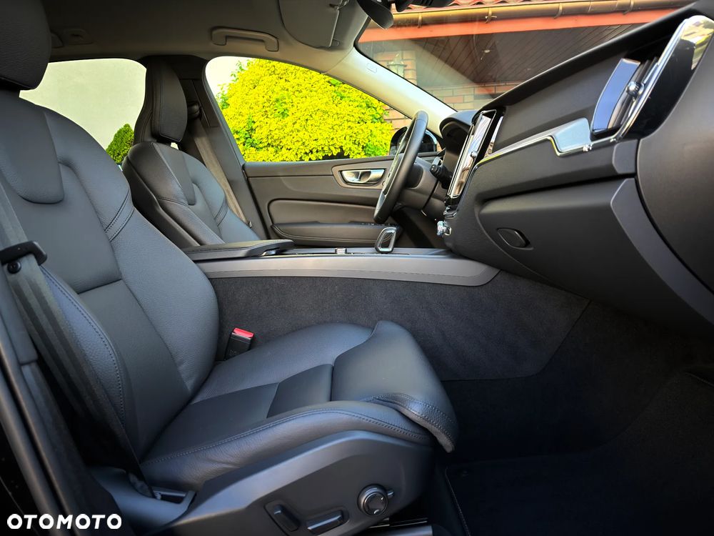 Volvo XC 60 B4 D Geartronic RDesign - 9