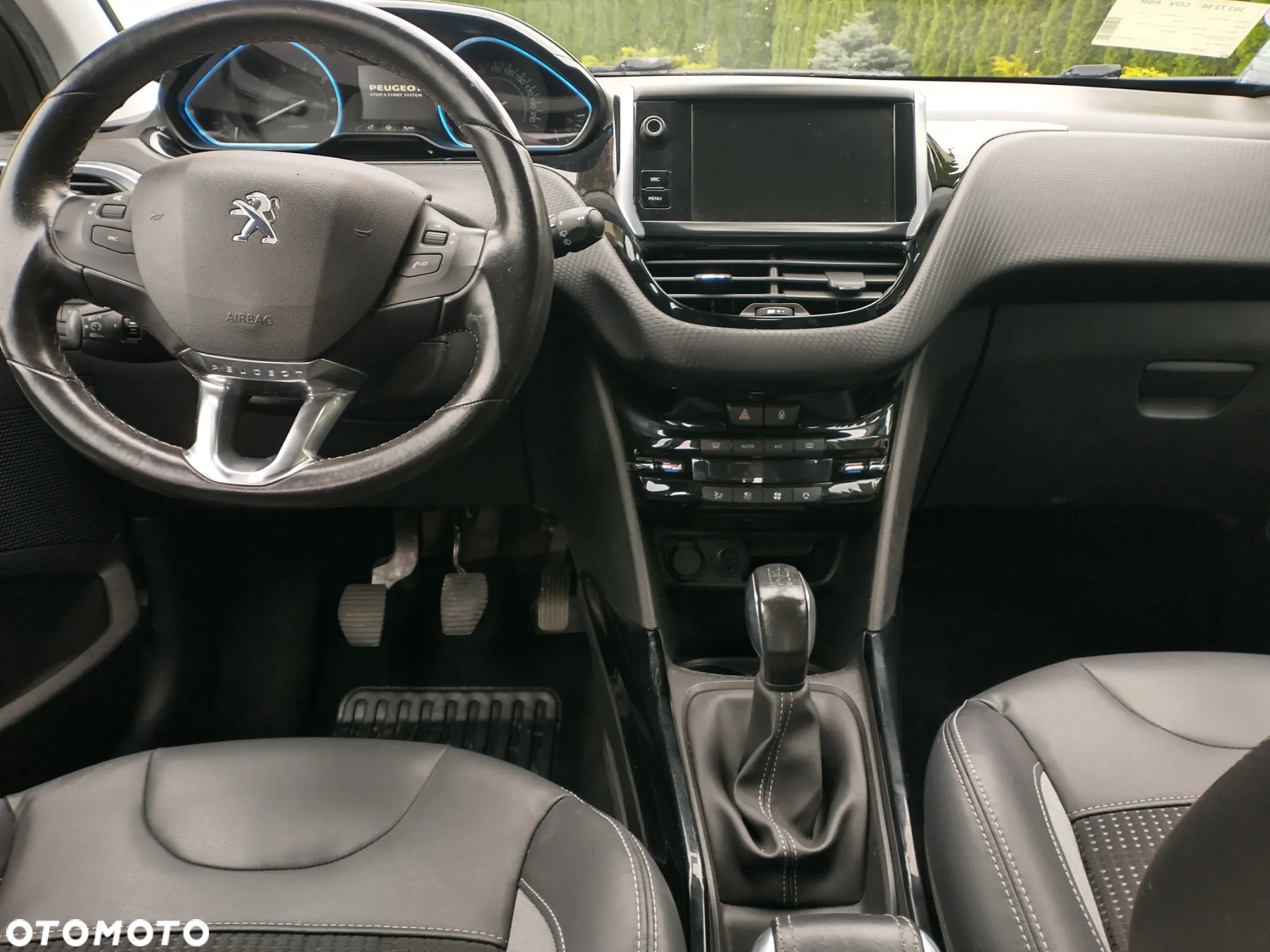 Peugeot 2008 - 8