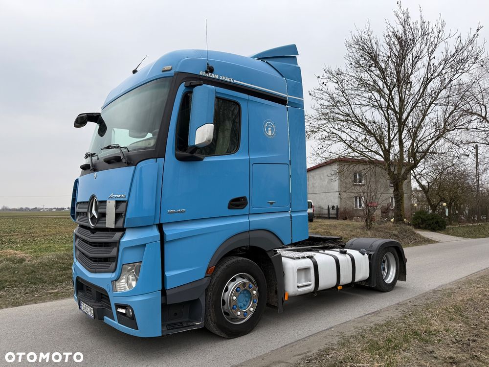 Mercedes-Benz 1845 - 9