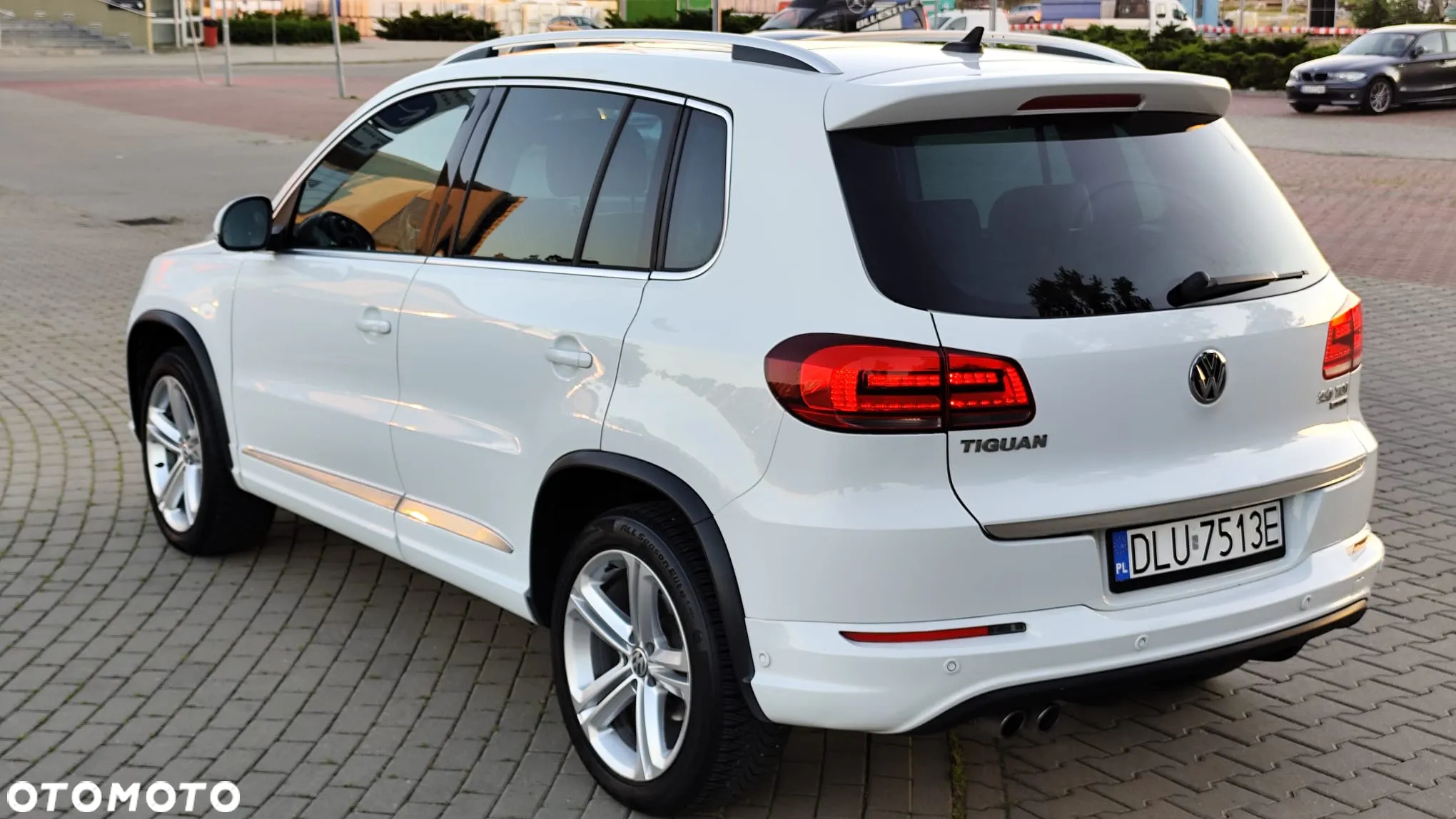 Volkswagen Tiguan 2.0 TDI 4Mot Perfectline R-Style DSG - 8