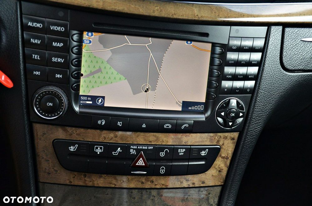 Mercedes-Benz Klasa E - 27