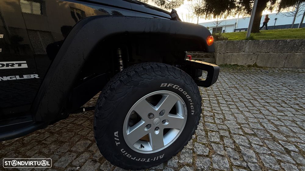 Jeep Wrangler 2.8 CRD ATX Sport - 5