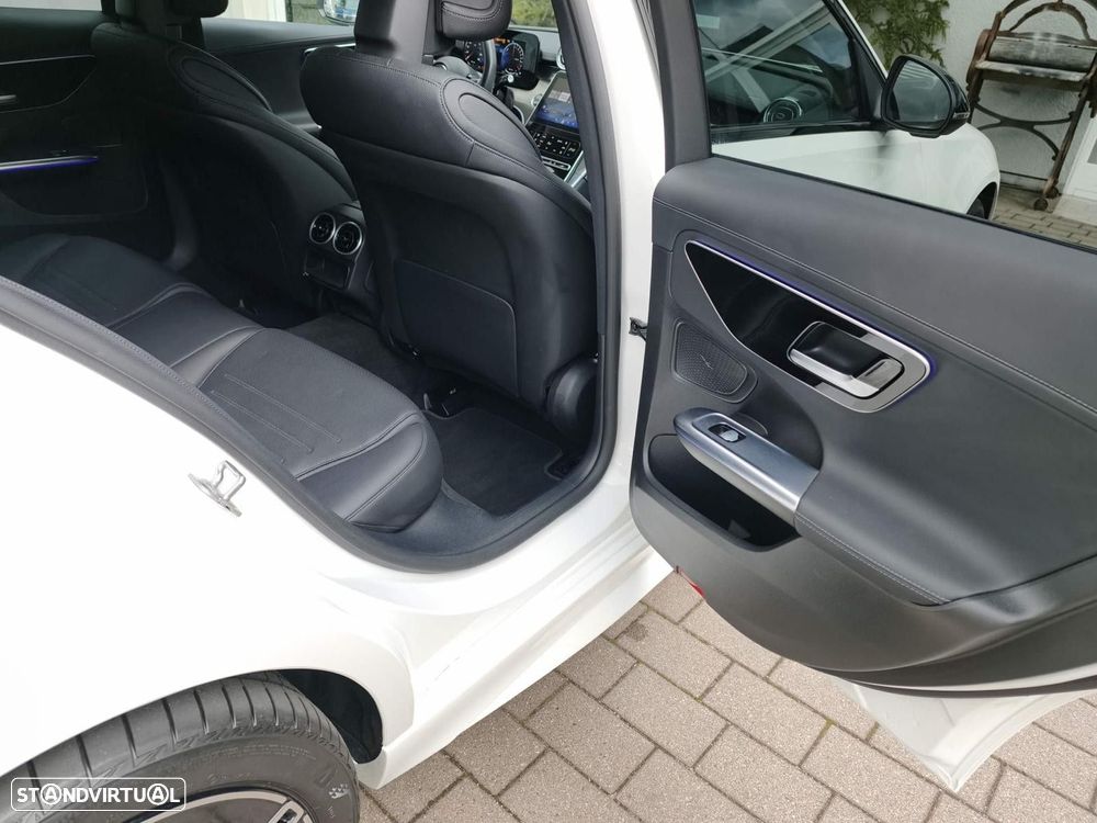 Mercedes-Benz C 300 e AMG Line - 15