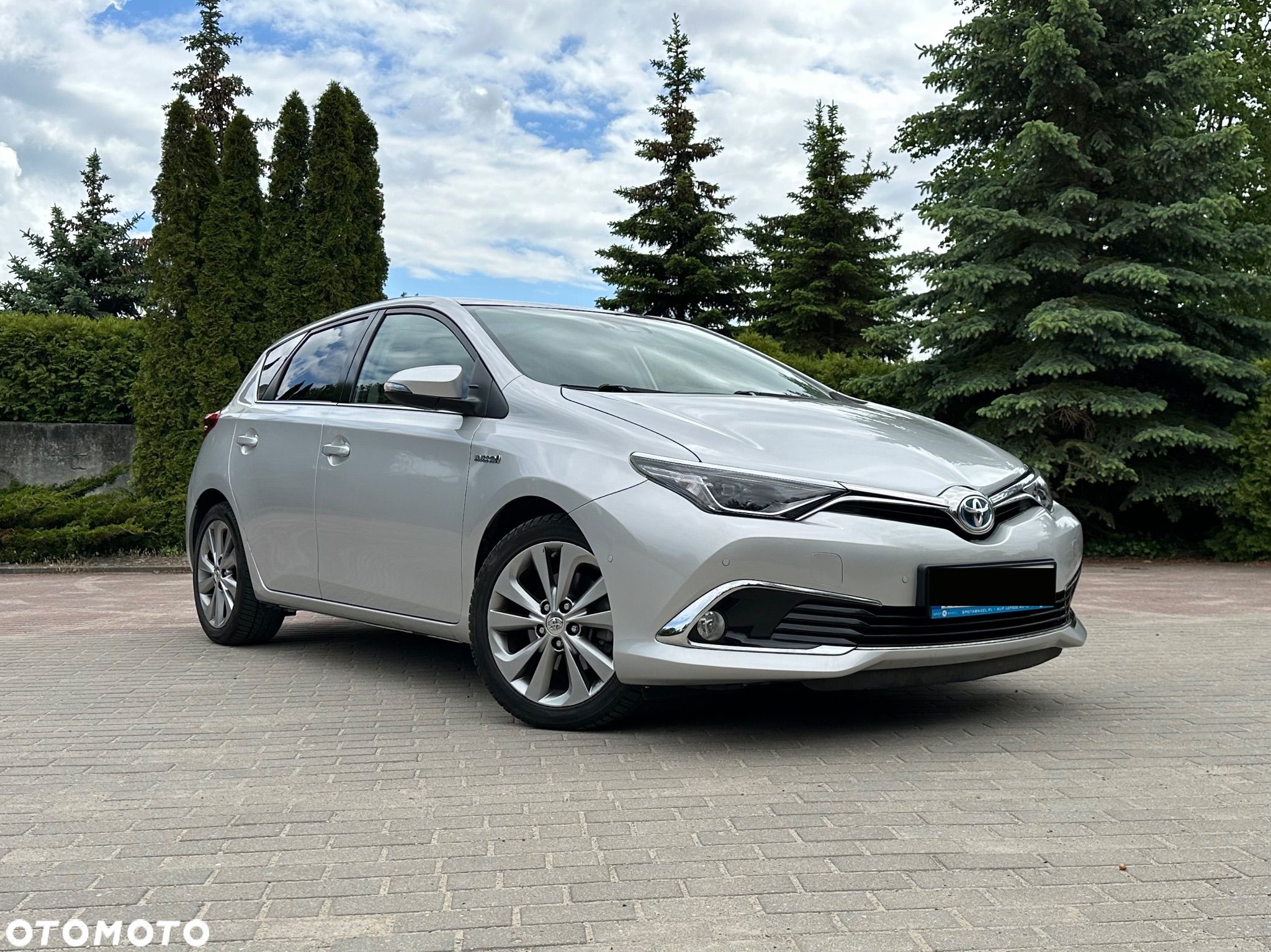 Toyota Auris Hybrid 135 Prestige - 1