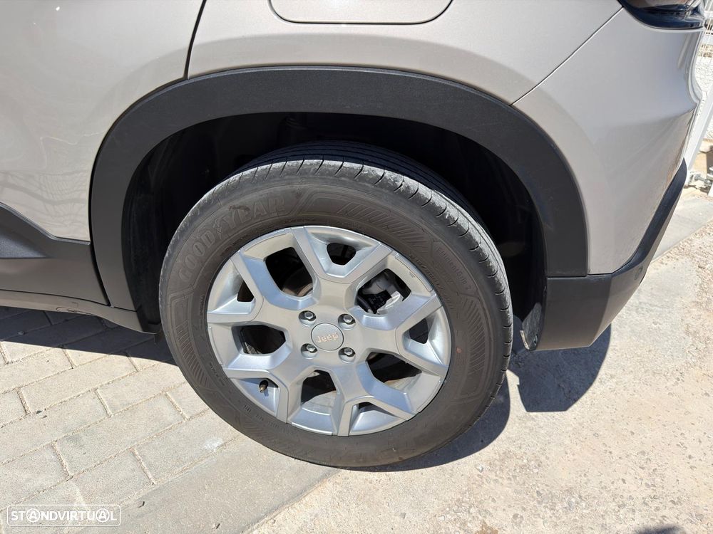 Jeep Avenger 1.2 T3 48V 4xe Hybrid eAWD Auto Upland - 28
