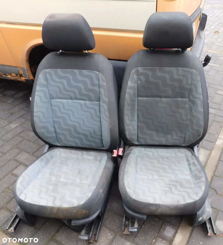 fotele przód kierowcy pasażera SKODA FABIA II ROOMSTER PRAKTIK - 1