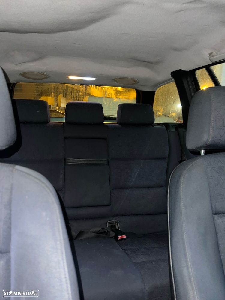 BMW 318 tds Touring - 15