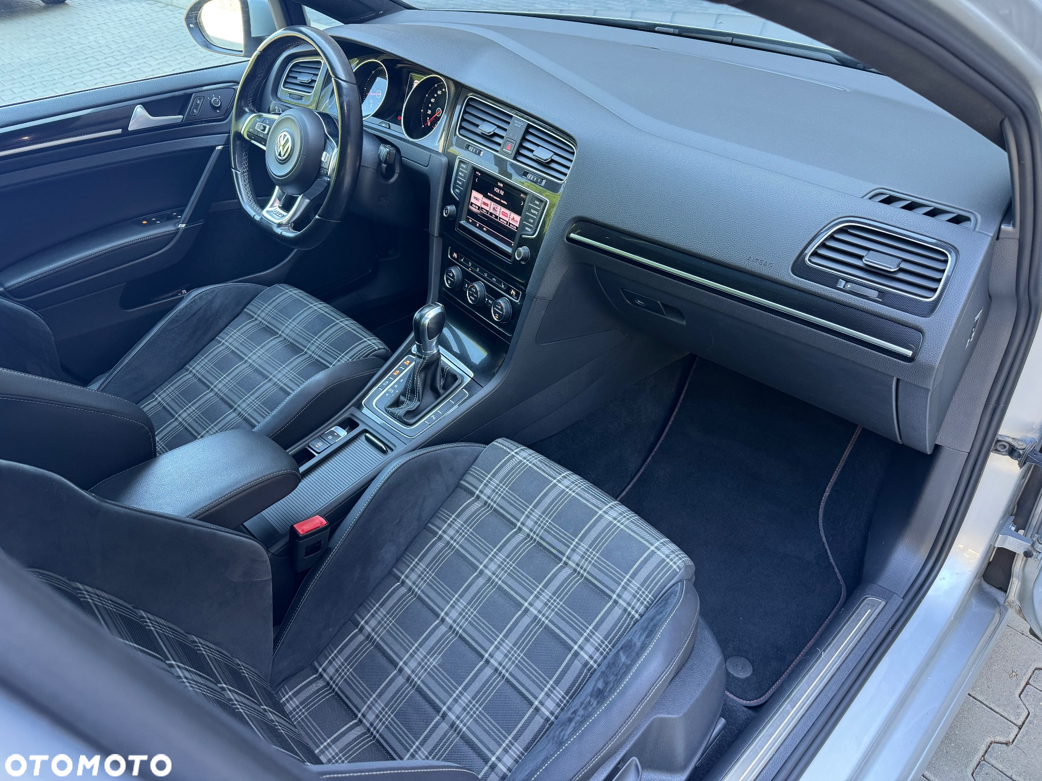 Volkswagen Golf VII 2.0 TDI BMT GTD DSG - 22