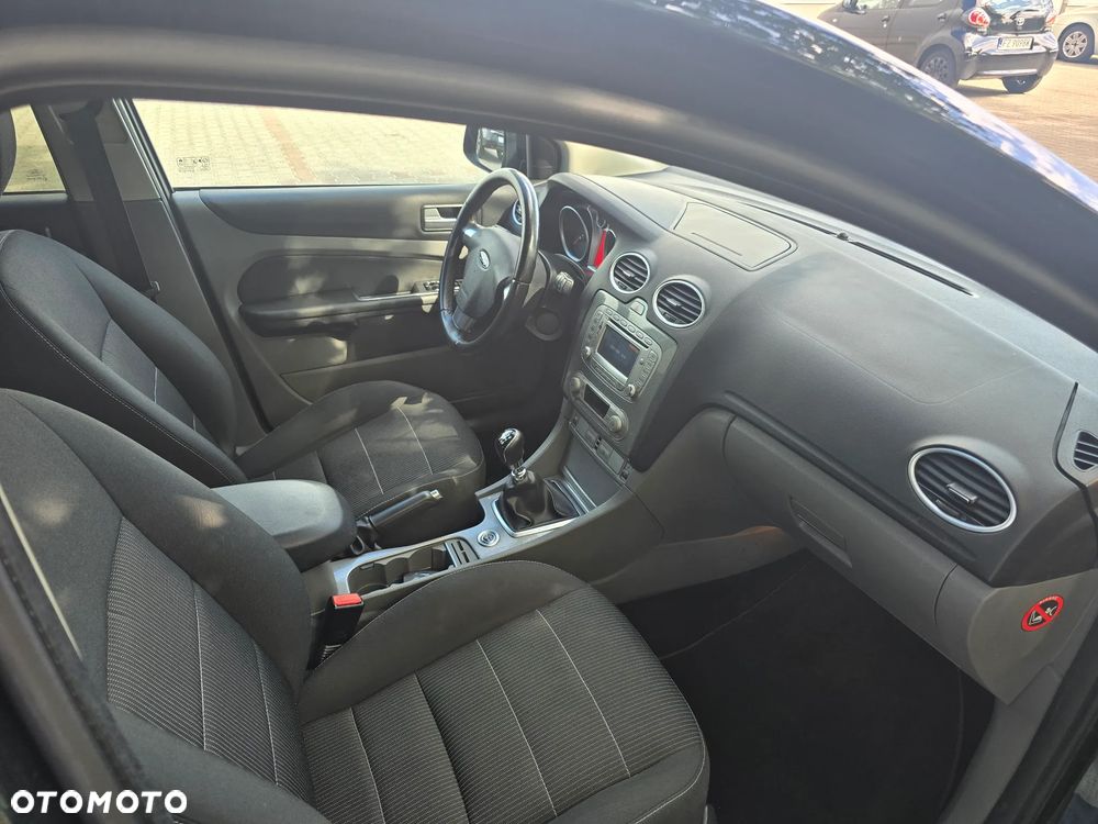 Ford Focus 2.0 TDCi DPF Titanium - 8