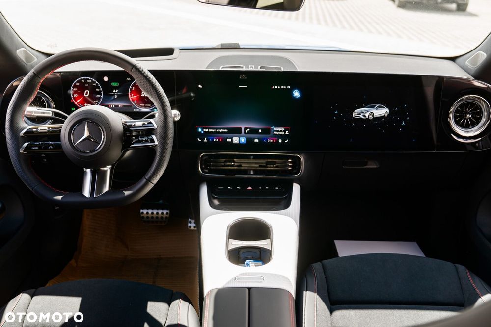 Mercedes-Benz CLA - 16