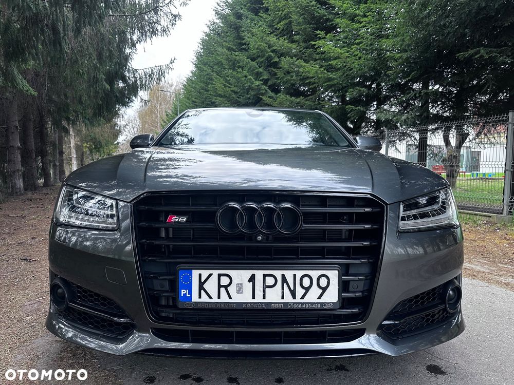 Audi S8 Plus 4.0 TFSI Quattro - 13