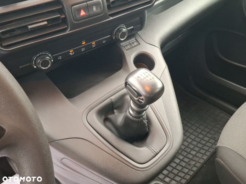 Opel Combo XL 2,3t (bryg.) - 27