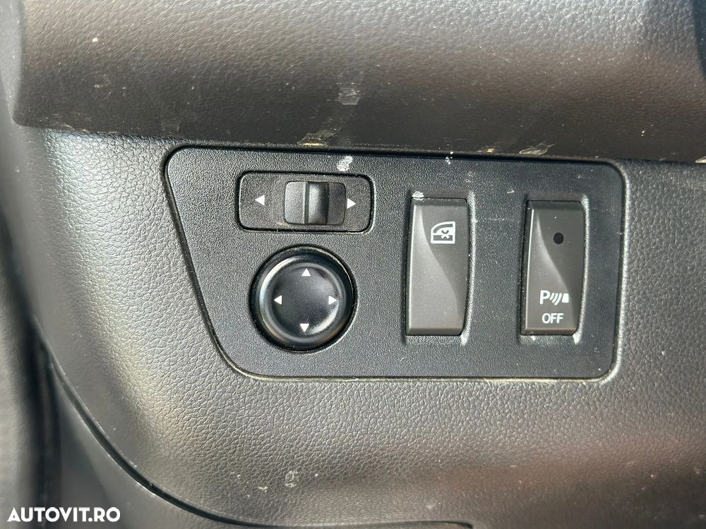 Dacia Spring Essential - 25
