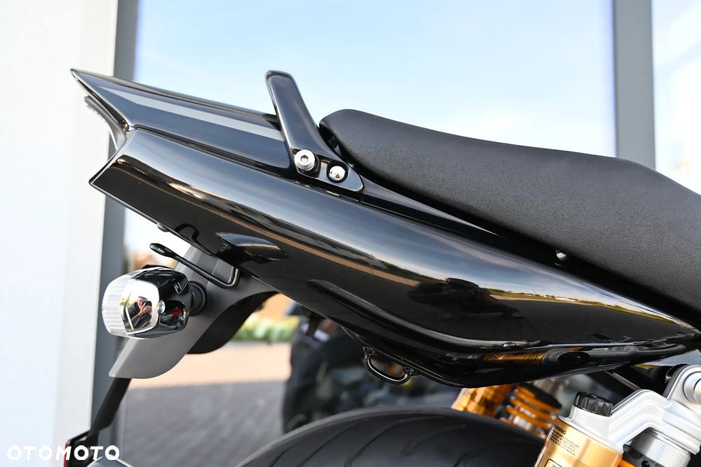 Yamaha XJR - 19