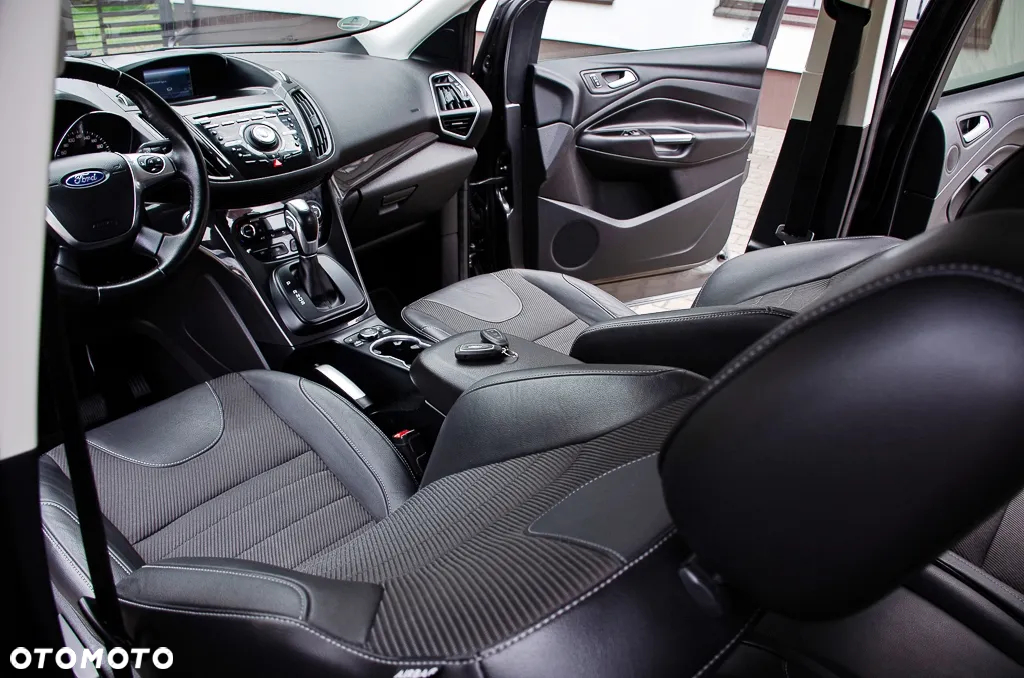 Ford Kuga 1.5 EcoBoost 4WD Titanium - 32