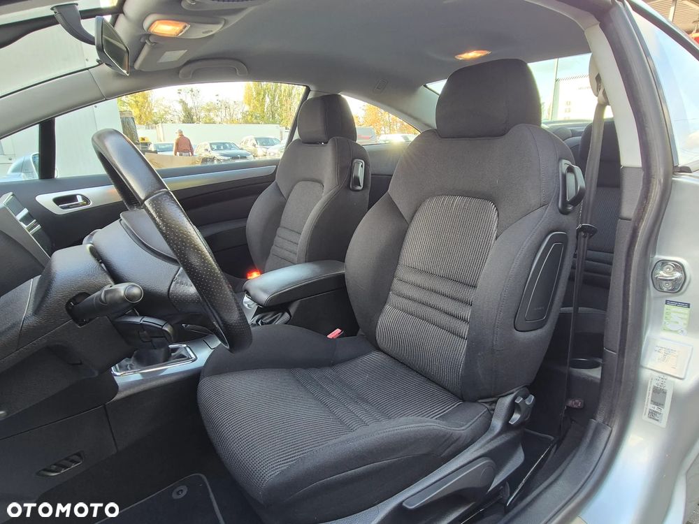 Peugeot 407 Coupe 165 Platinum - 24