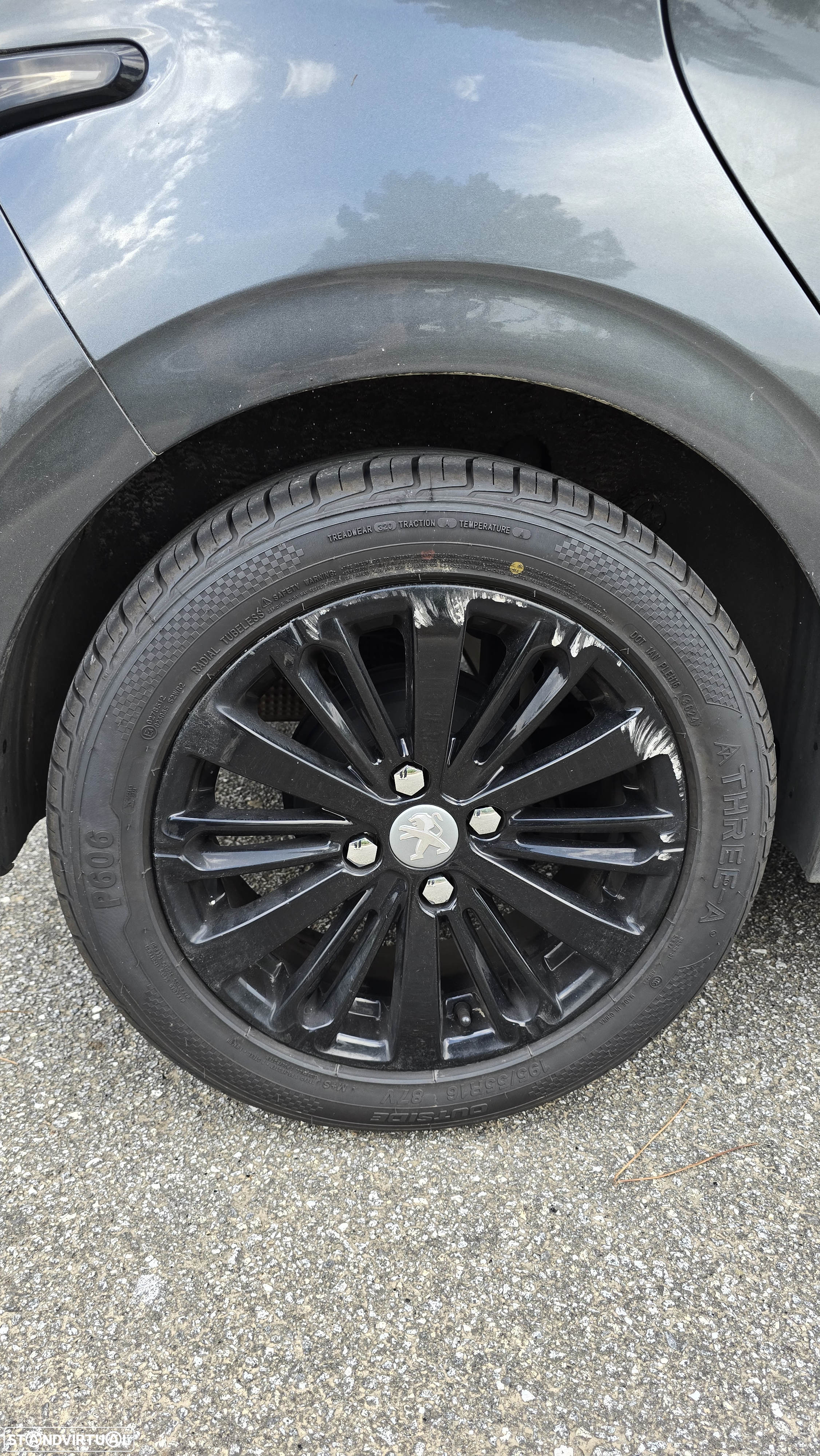 Peugeot 208 1.2 PureTech Style - 6