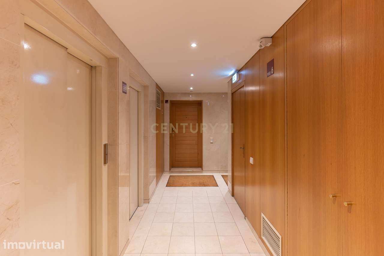 Apartamento T2 para Arrendamento em Lordelo do Ouro, Porto - Grande imagem: 2/49