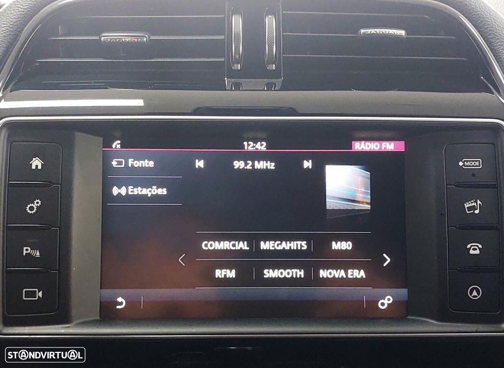 Jaguar F-Pace 2.0 i4D Prestige AWD - 33