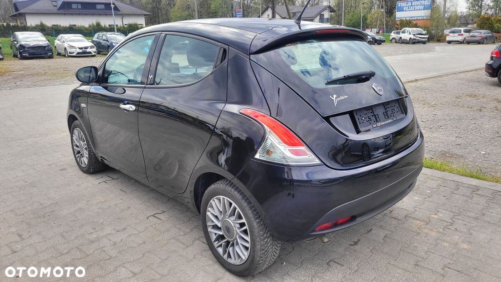 Lancia Ypsilon Y 1.2 8v Platinum - 3