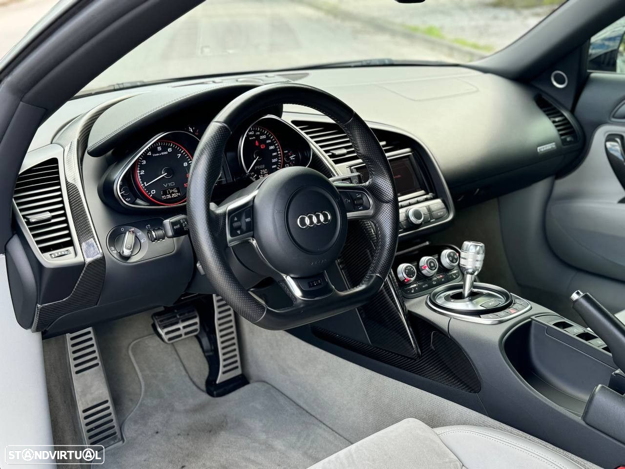 Audi R8 Spyder 5.2 FSi V10 quattro R tronic - 27