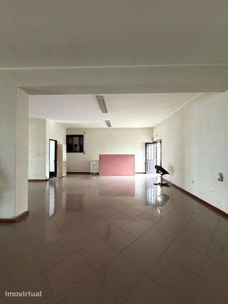 Arrenda-se Espaço Comercial Jovim Gondomar - Grande imagem: 5/7