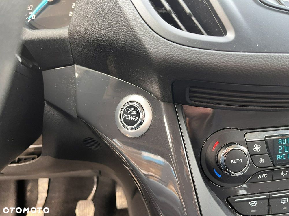 Ford Kuga 1.6 EcoBoost 2x4 Titanium - 33