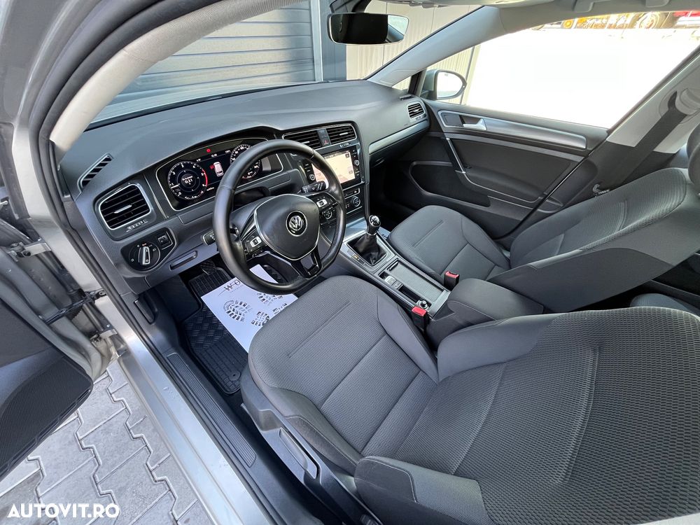Volkswagen Golf 1.6 TDI BlueMotion Technology Comfortline - 20