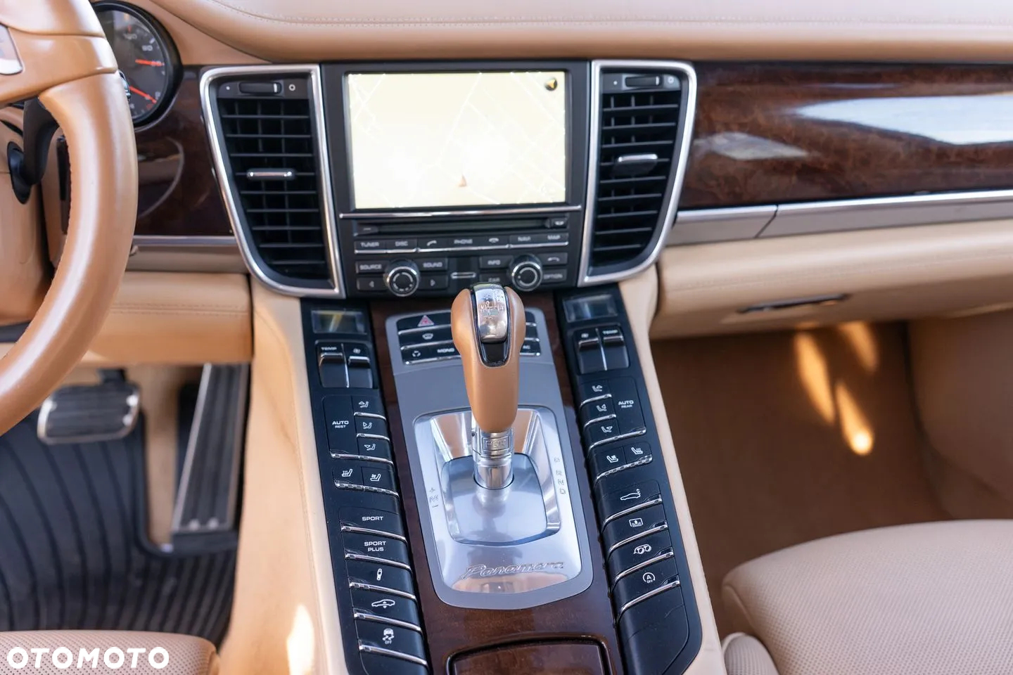 Porsche Panamera Turbo - 35
