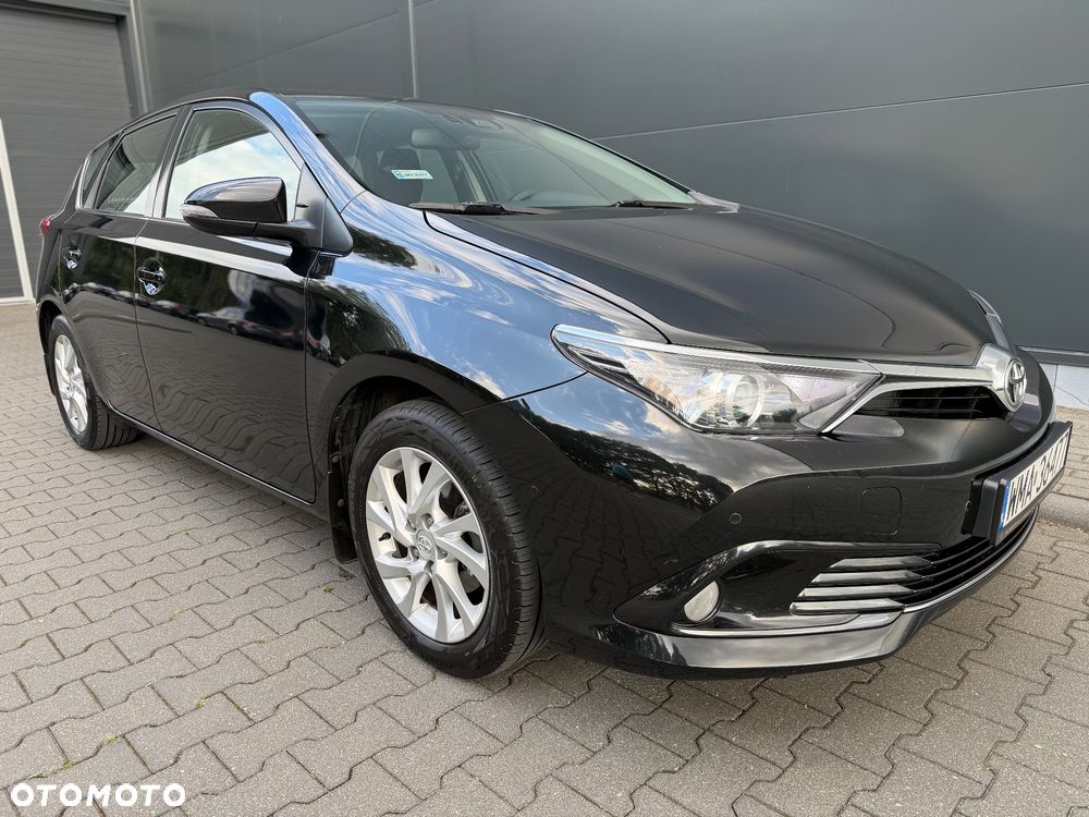 Toyota Auris 1.6 Premium - 3