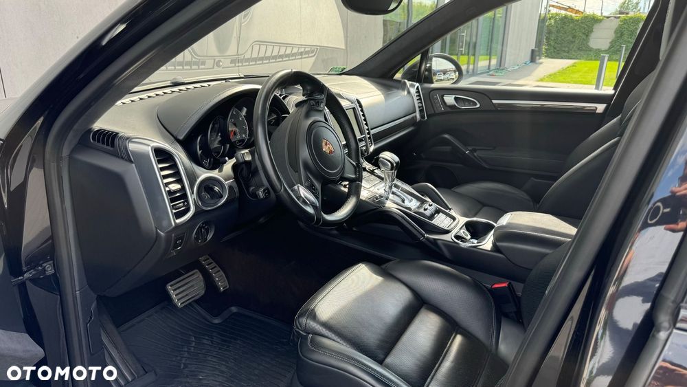 Porsche Cayenne - 4