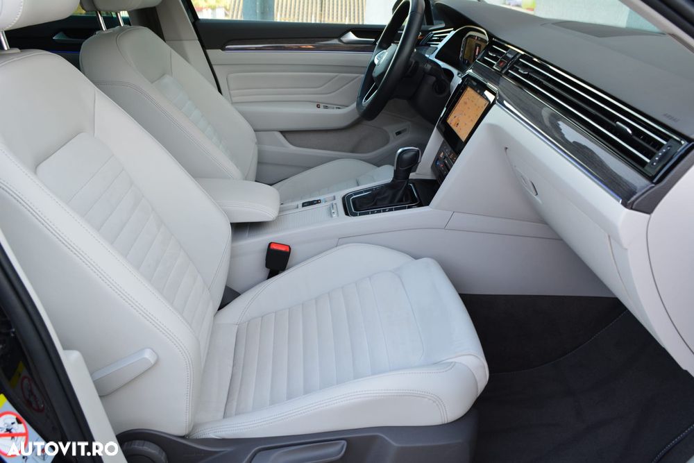 Volkswagen Passat - 12