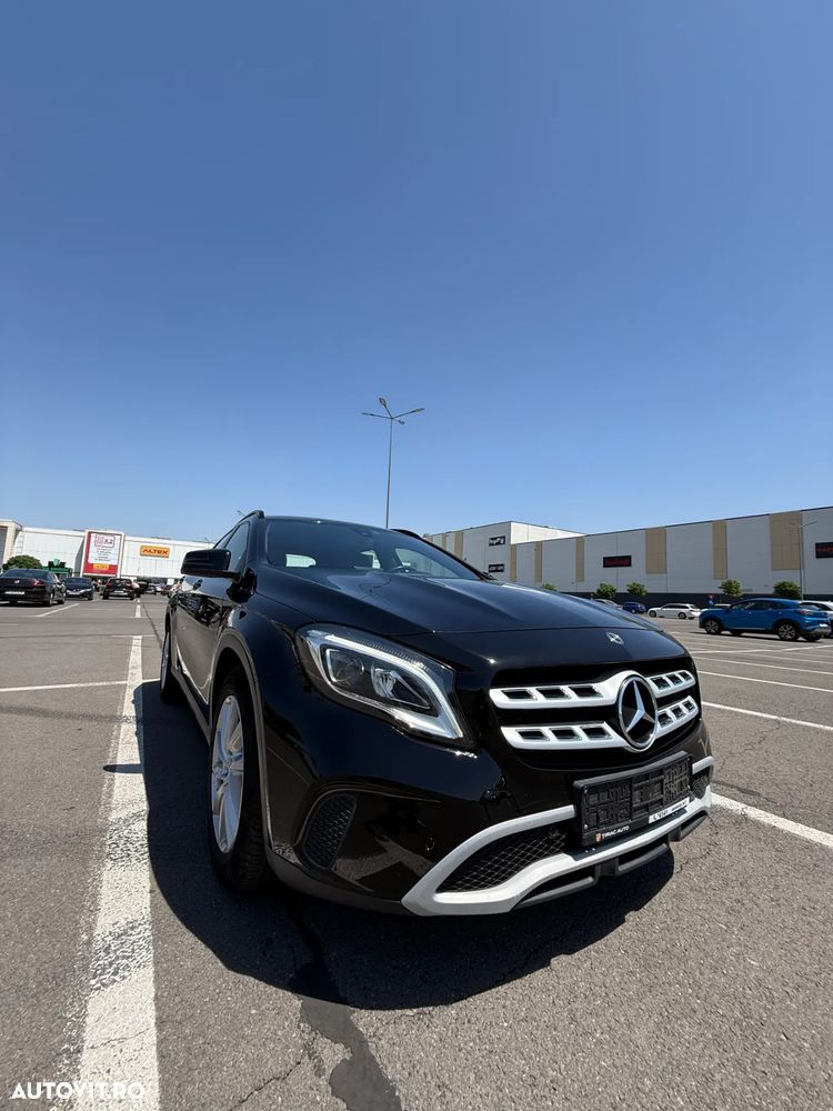 Mercedes-Benz GLA - 8